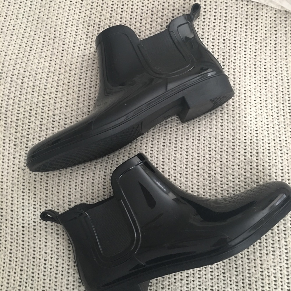 Ankle rain boots